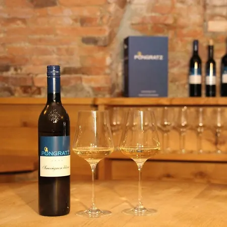 Weingut-gaestezimmer Pongratz ファームステイ *