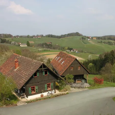 Weingut-gaestezimmer Pongratz Farm stay *