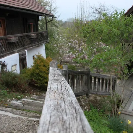 Weingut-gaestezimmer Pongratz Lantgård