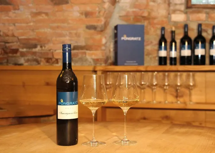 Weingut-gaestezimmer Pongratz Lantgård *